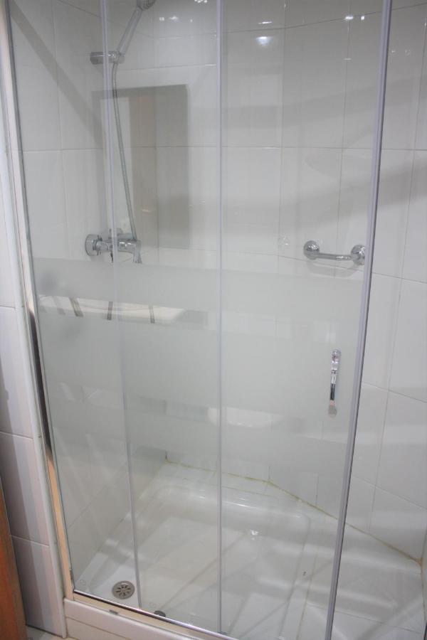 ברצלונה Alguera Hola Apartments מראה חיצוני תמונה