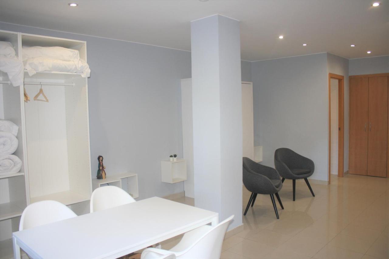 ברצלונה Alguera Hola Apartments מראה חיצוני תמונה
